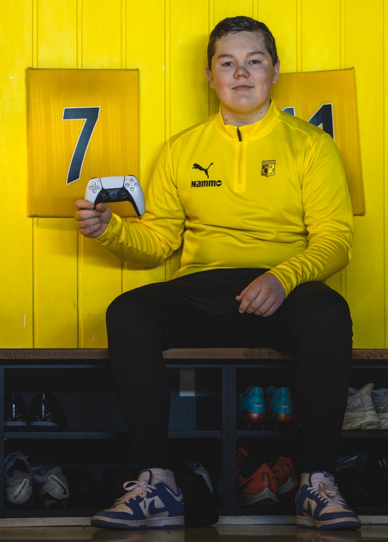 Nummer 7. er et naturlig valg for Andreasene i klubben - Andreas Østerud har det samme på ryggen. Foto: Alex Blazic