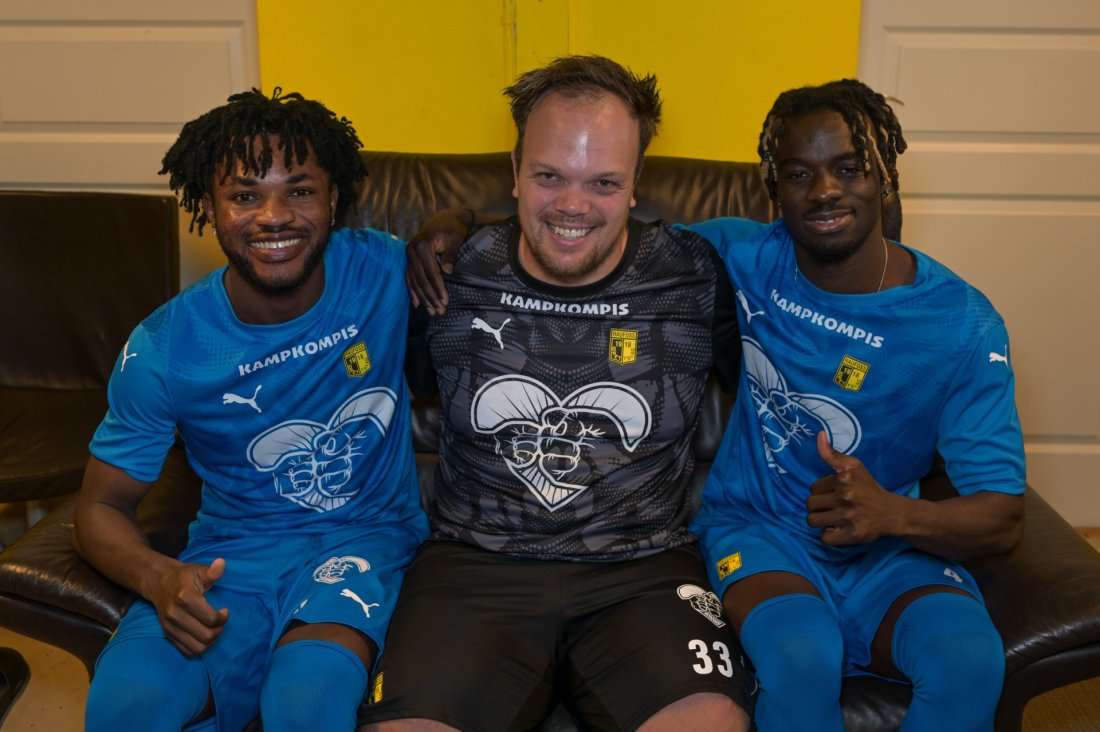 Yaw, Henrik og Kebba