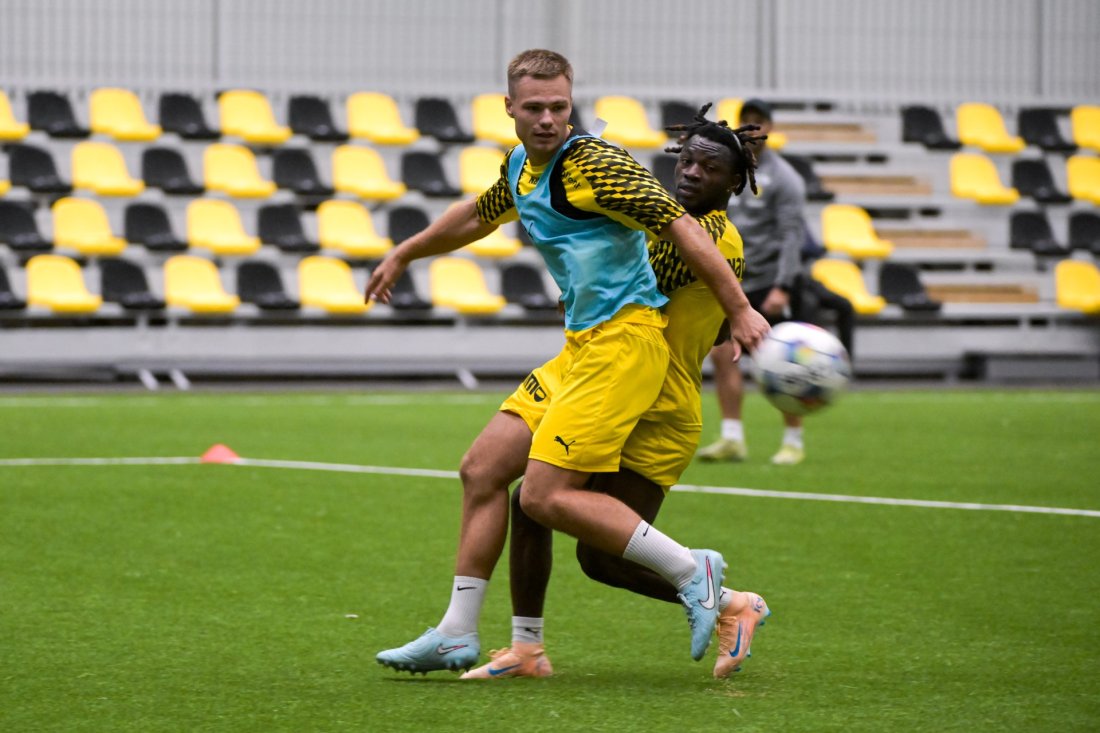 Elias på trening i Raufoss Industripark Arena i dag. (Foto: Marius Mykleset)