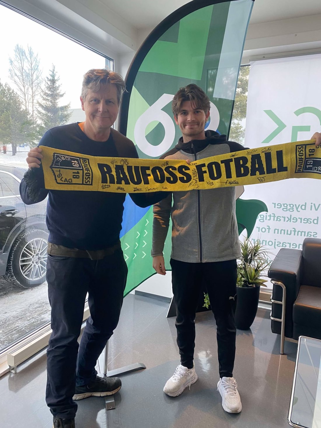 Avdelingsleder Jan Olav Antonsen og markedskontakt Oliver Rotihaug.