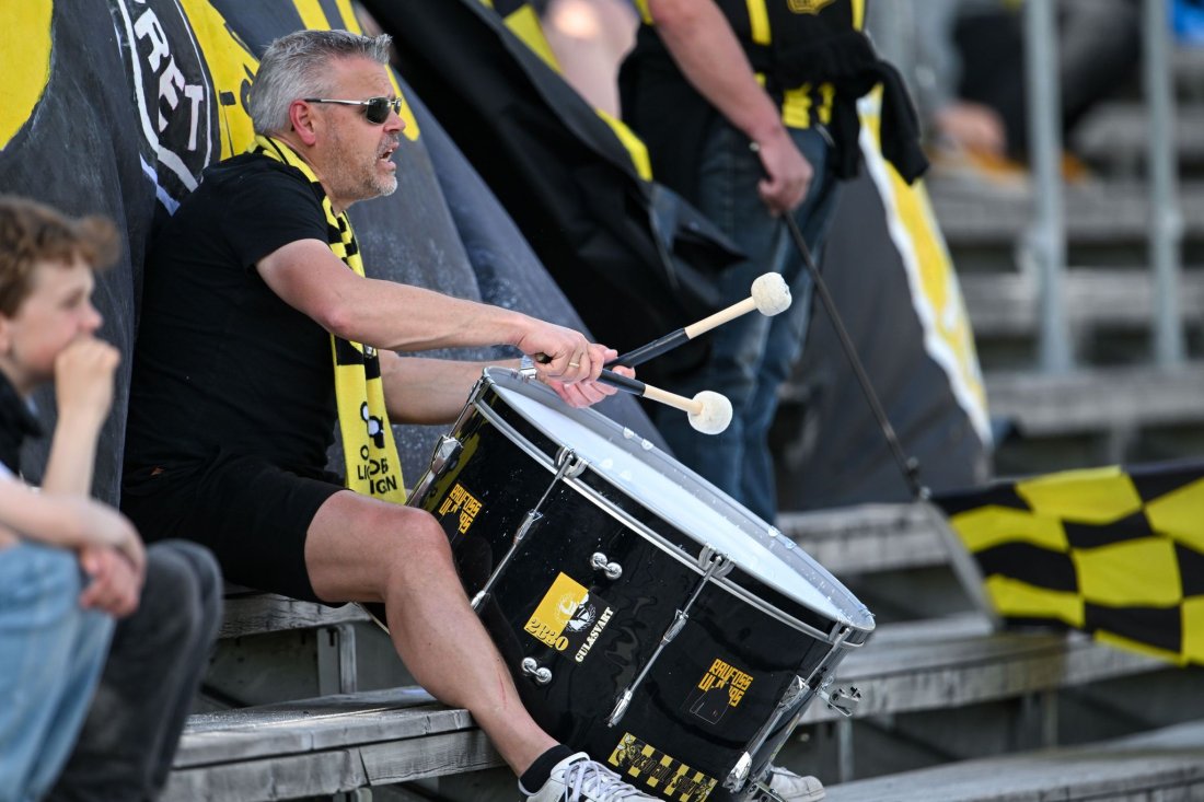 supporter med tromme.jpg